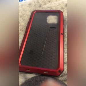 4 IPhone cases,red metal waterproof screw on case $15,OtterBox case$15,others $5